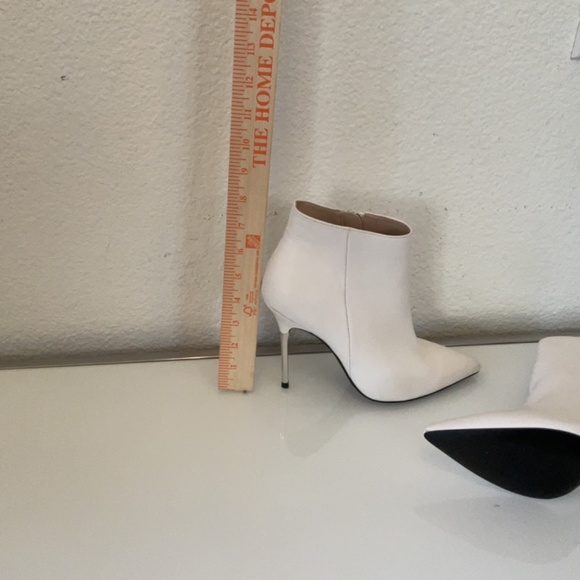 NWOB Steve Madden DANYA white leather bootie  boots♥️😍😍😍 size 8 - Picture 8 of 15